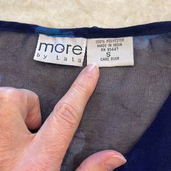 MORE By Lata | Sheer Tunic Top | Swim Cover-Up | Blue Floral | Size - Picture 9 of 12